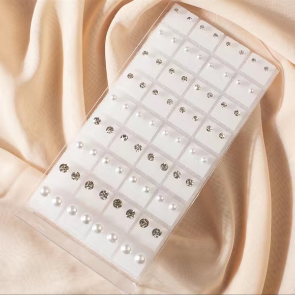 36 Pairs Faux Pearl Crystal Stud Earrings Set - Picture 3 of 5